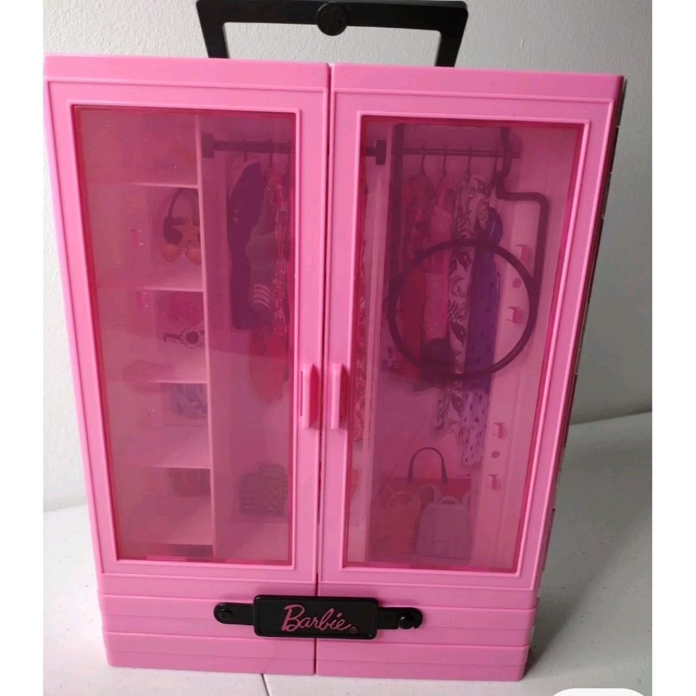 Barbie New Barbie Matel ponk foldable closet with pop up clothing rack